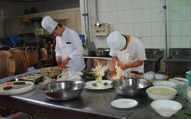 # 不干廚師,也能大放異彩:改行創(chuàng)業(yè)的新機遇與無限可能